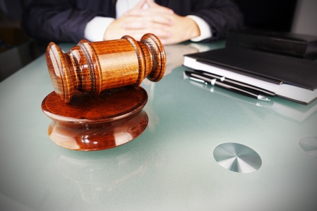 judge's gavel on the table during a divorce
